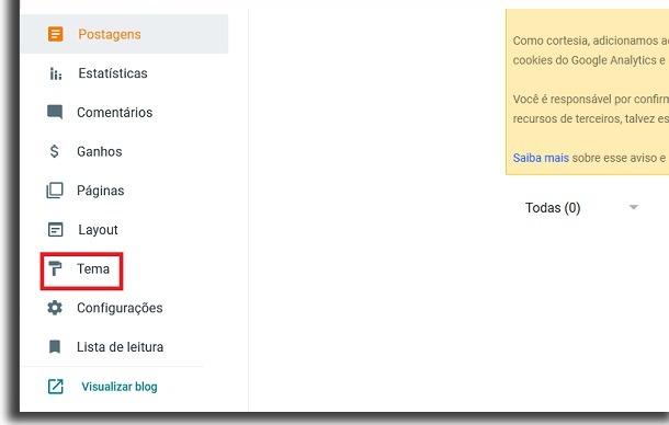 menu lateral do blogger com caixa de borda vermelha destacando a opção "tema" para criar seu próprio site